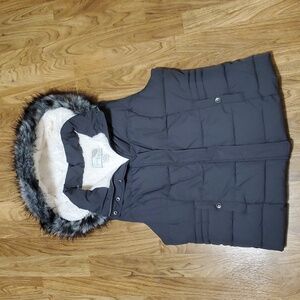 GreenTea Gray Quilted Puffer Vest Ivory  And Gray Faux Fur Trim Womens Size XL